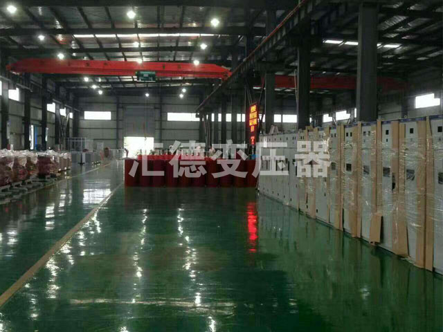 酒泉变压器车间一角